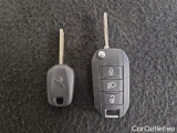  Peugeot  208 PEUGEOT  / 2019 / 5P / BERLINA ACTIVE PACK PURETECH 100 S/S #69