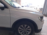  Volkswagen  Tiguan VOLKSWAGEN  / 2016 / 5P / SUV 2.0 TDI SCR 110KW BUSINESS BMT DSG #47