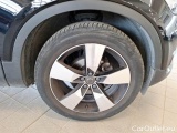  Volvo  XC 40 VOLVO XC40 / 2017 / 5P / SUV T3 AUTOMATICO MOMENTUM PRO #17