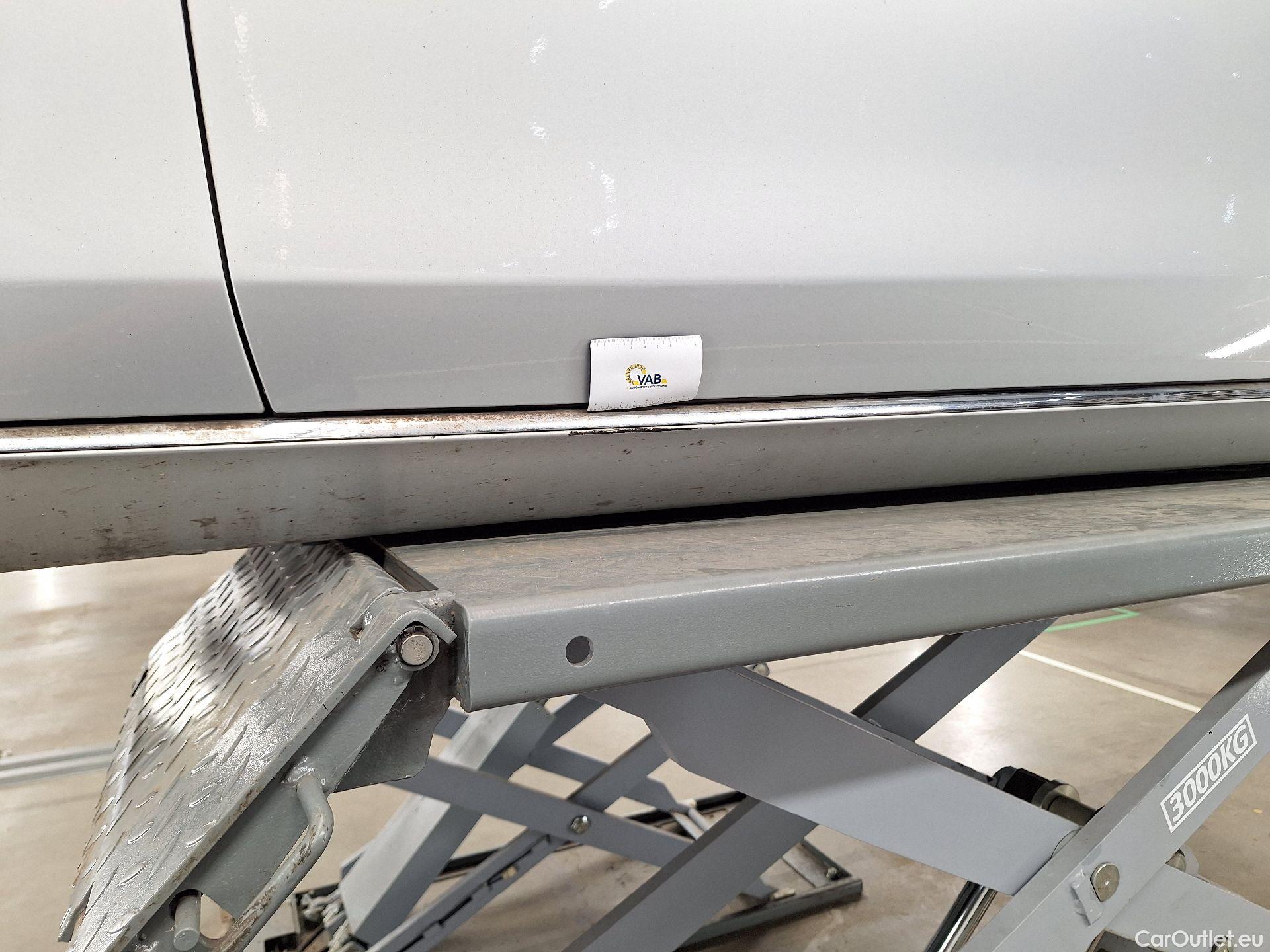  Mercedes  E-Klasse Mercedes,  '16, Mercedes-Benz  Berline E 200 d Business So #66