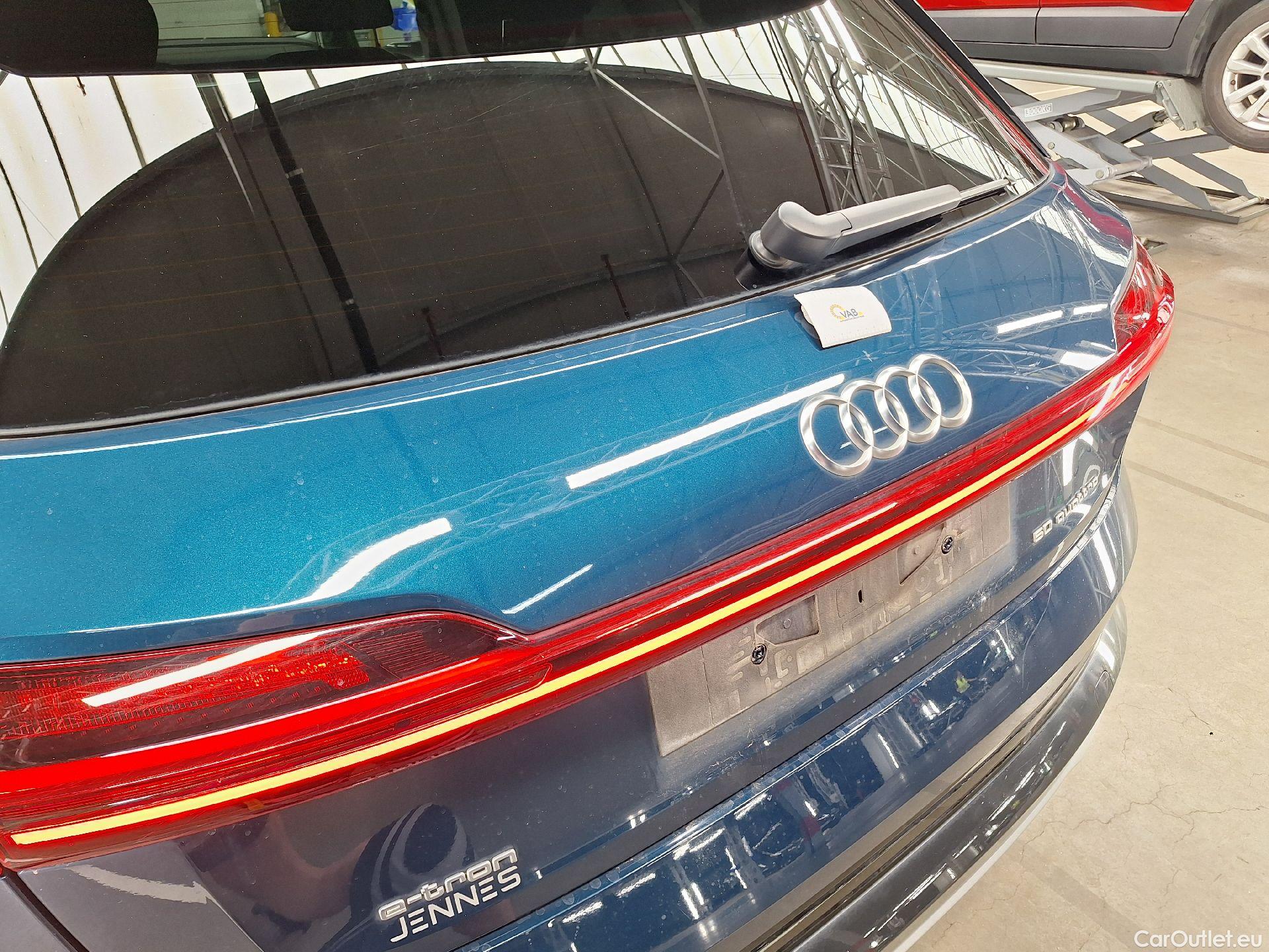  Audi  E-TRON Audi,  '19 BEV, Audi  50 Quattro Advanced 5d #5
