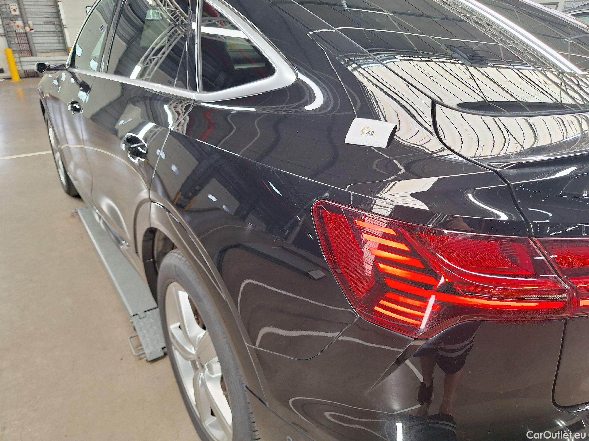  Audi  E-TRON Audi,  SB '19 BEV, Audi  Sportback 55 Quattro S-Line 5d #4