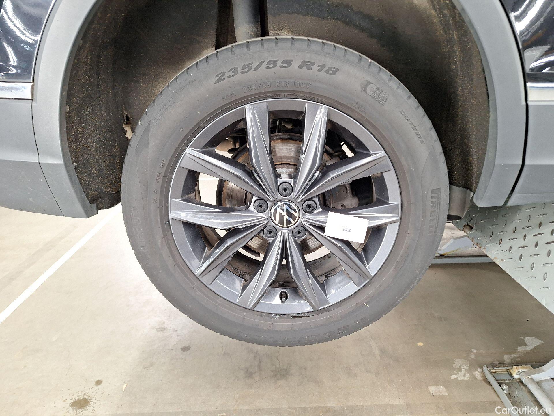  Volkswagen  Tiguan VW,  Alls FL'21, Volkswagen  Allspace 1.5 TSI DSG Life 5d #48