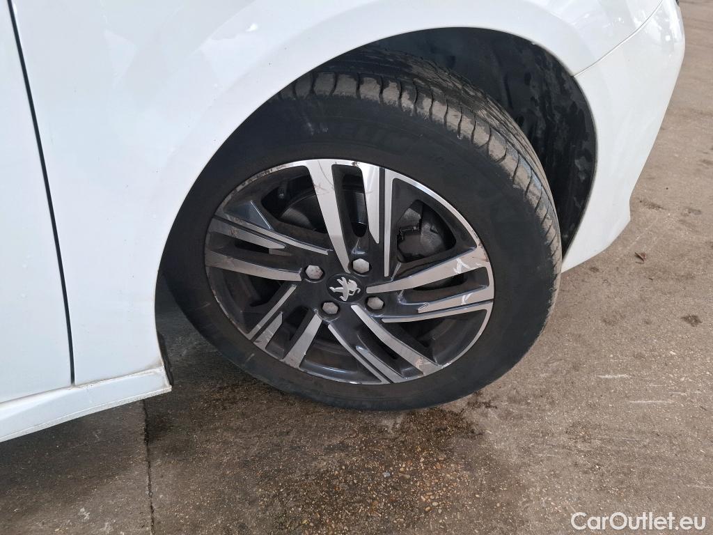  Peugeot  208 PEUGEOT  / 2019 / 5P / Berline Puretech 100 S&S Allure Business #19