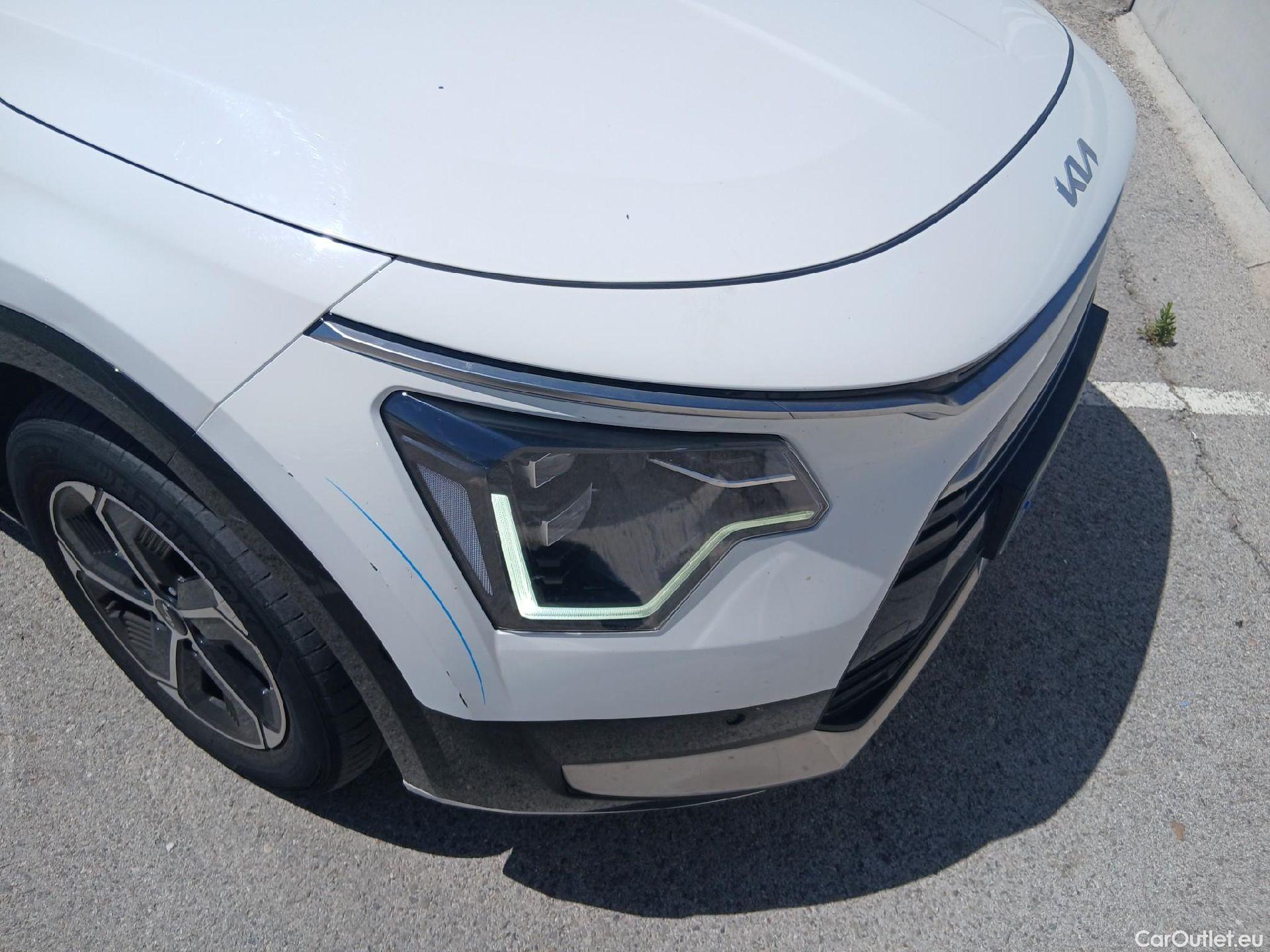  KIA  Niro KIA  / 2022 / 5P / crossover 1.6 GDi HEV 104kW (141CV) Drive #4