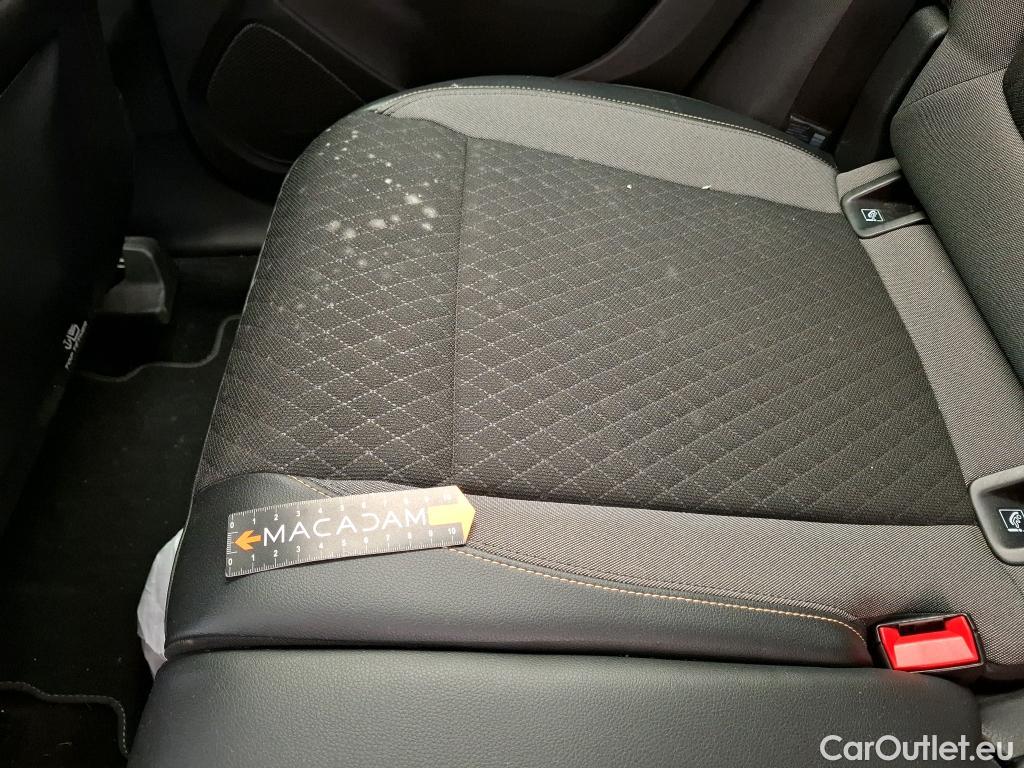  Opel   Grandland X Grandland X Elegance Business 1.5 130CV BVA8 E6d #9