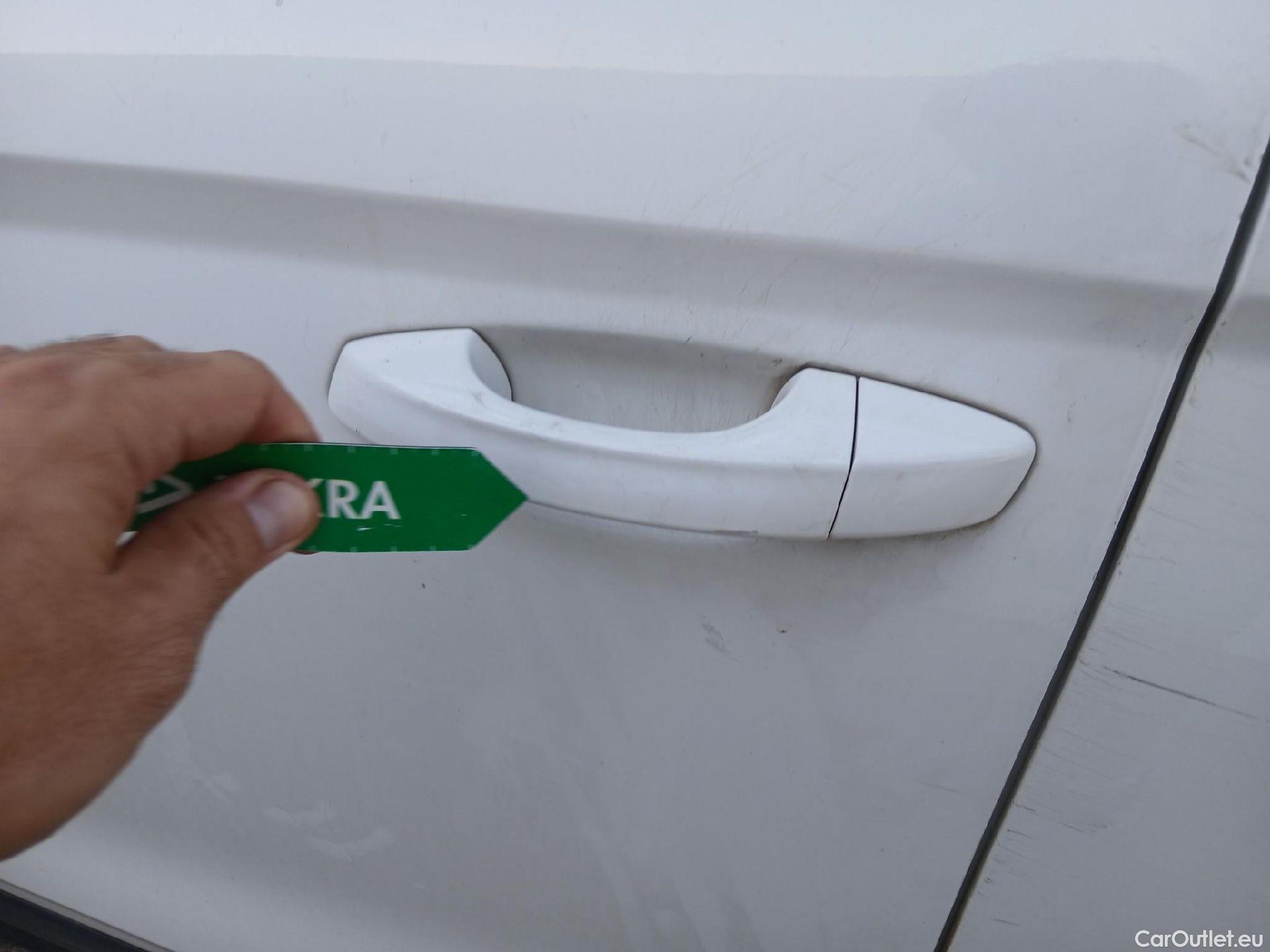  Seat  Arona SEAT  / 2021 / 5P / todoterreno 1.0 TSI 81kW (110CV) Style Plus (AC) #4