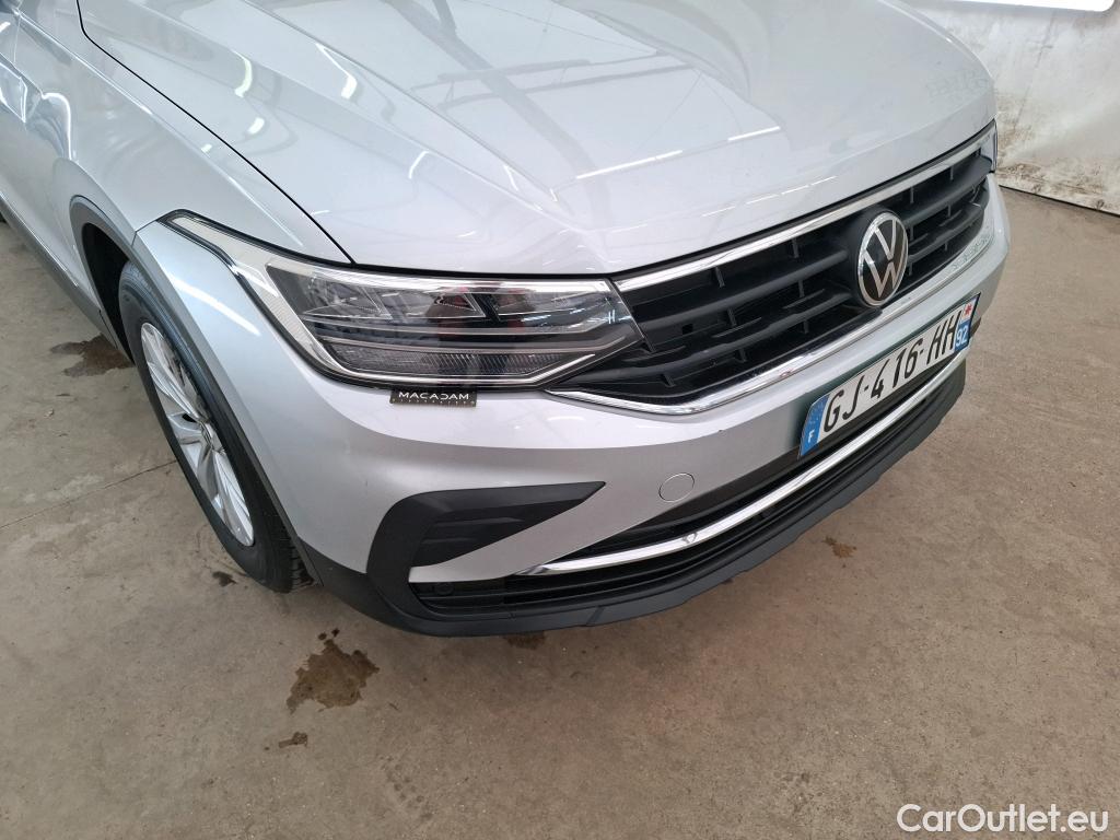  Volkswagen  Tiguan VOLKSWAGEN  / 2020 / 5P / SUV 1.5 TSI 150 DSG7 Life #23