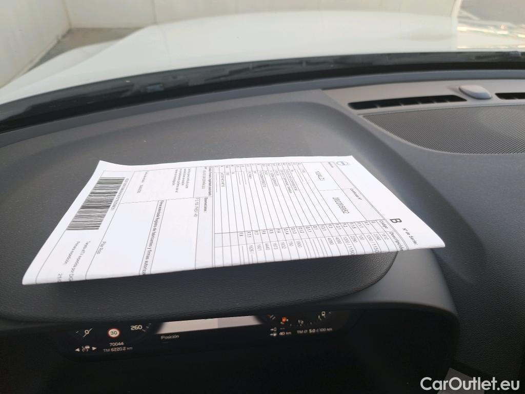  Volvo  XC 40 VOLVO XC40 / 2021 / 5P / todoterreno 1.5 T4 Recharge PHEV Core Auto #13