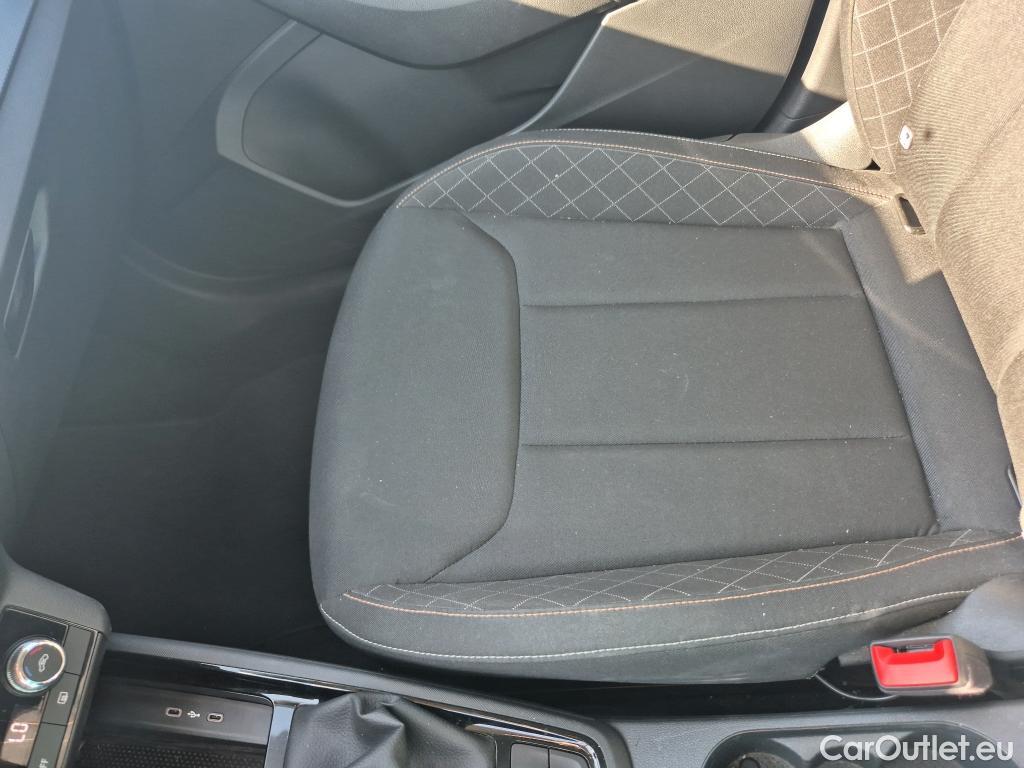  Skoda  Scala SKODA  / 2019 / 5P / berlina con portón  1.0 TSI 70 KW (95 CV) Emotion #5