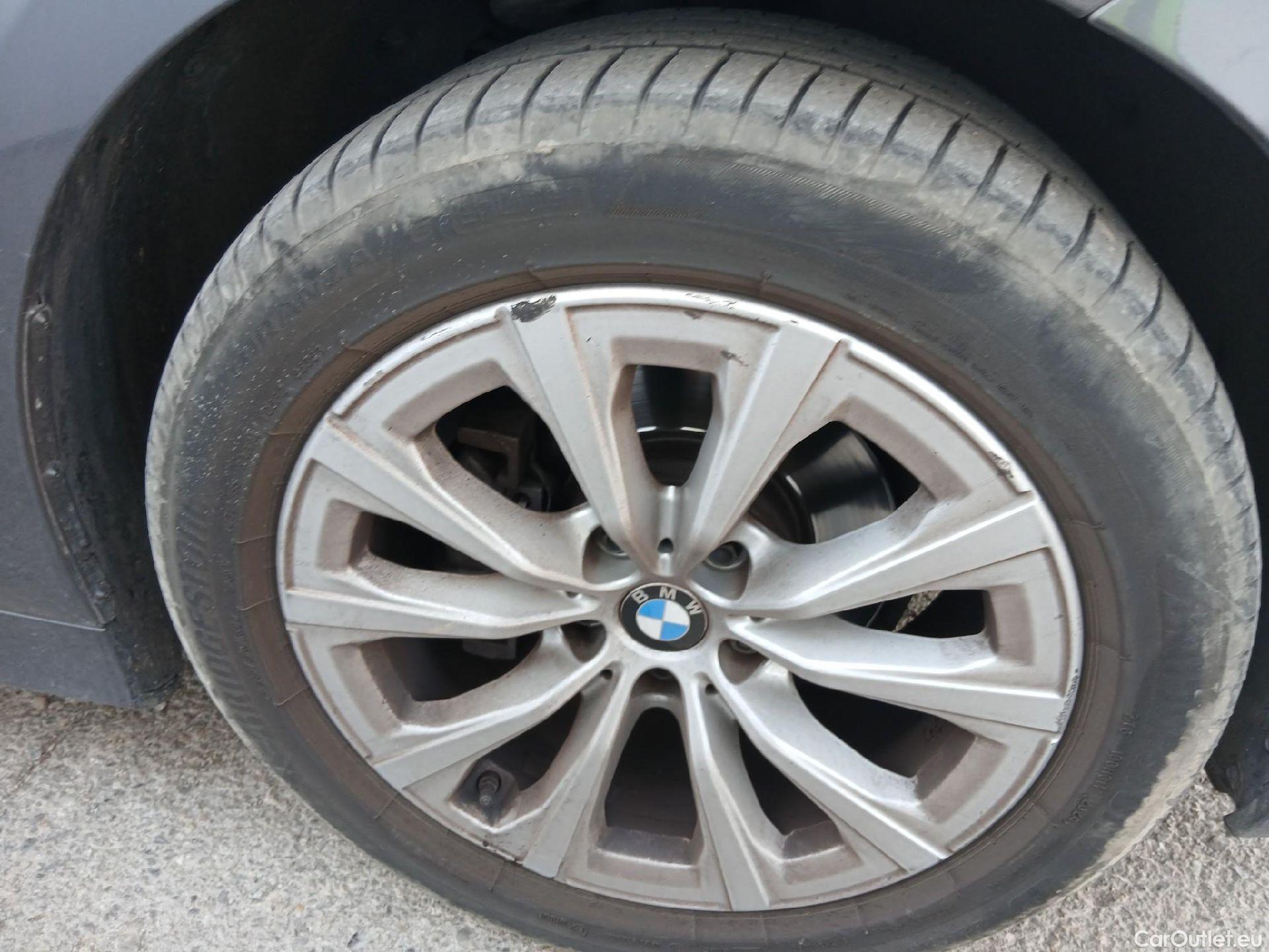  Bmw  Serie 3 BMW  / 2019 / 5P / familiar 318d Auto.Touring #24