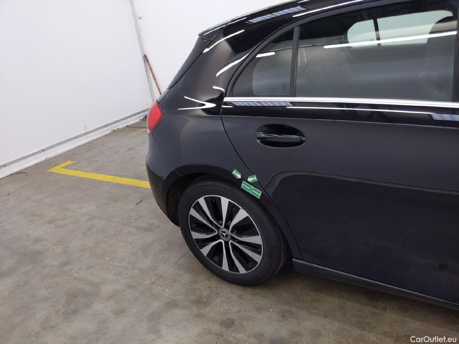  Mercedes  A-Klasse MERCEDES-BENZ Classe A Compact / 2018 / 5P / Berline A 200 d Business Line 8G-DCT #23