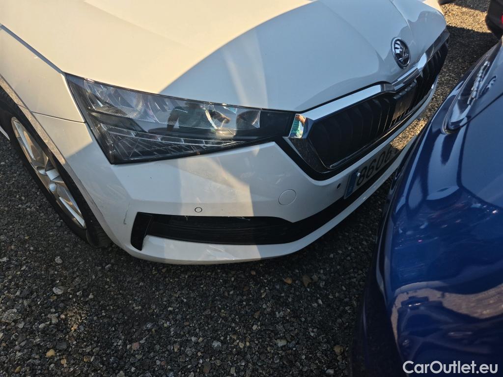  Skoda  Scala SKODA  / 2019 / 5P / berlina con portón  1.0 TSI 70 KW (95 CV) Emotion #9
