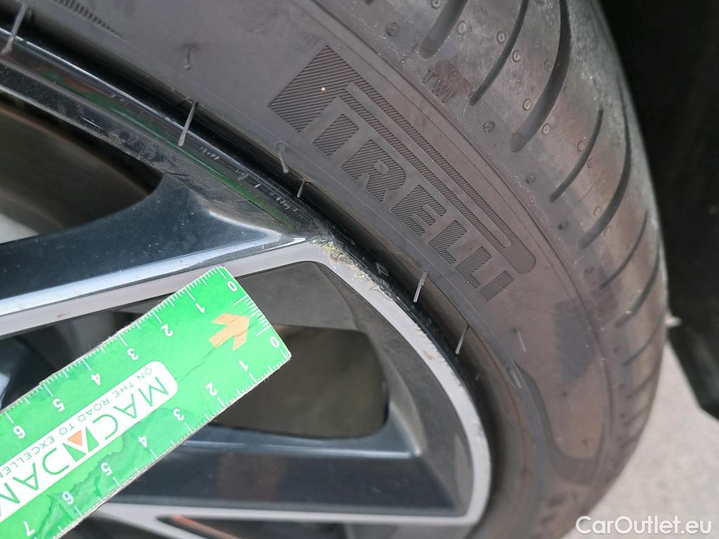  Audi  Q3 AUDI  / 2018 / 5P / todoterreno RS 2.5 TFSI quattro #4