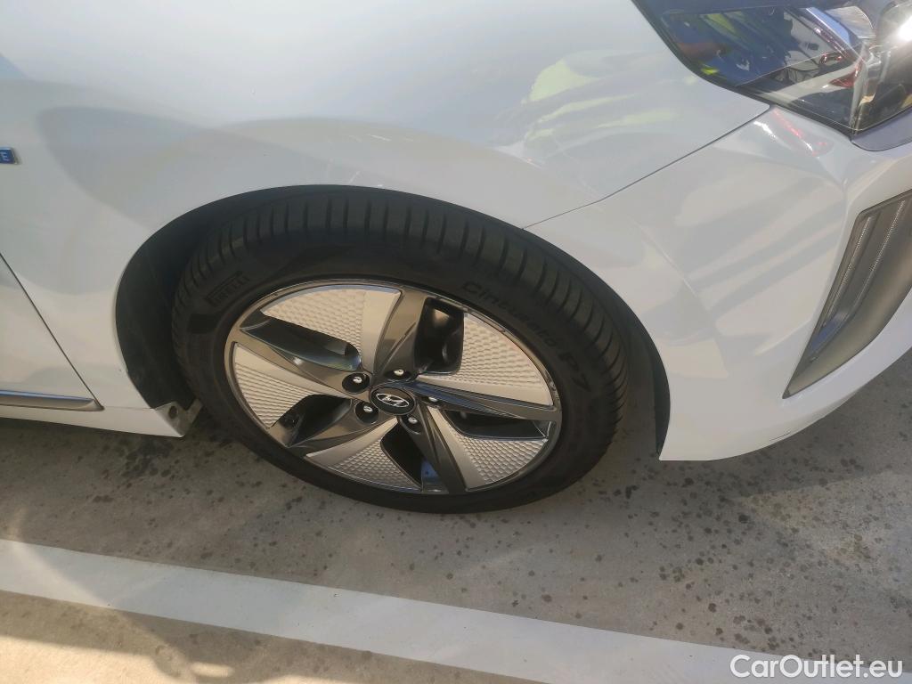  Hyundai   Ioniq HYUNDAI / 2019 / 5P / berlina con portón HEV 5P GDI 1.6 141CV DT TECNO #3