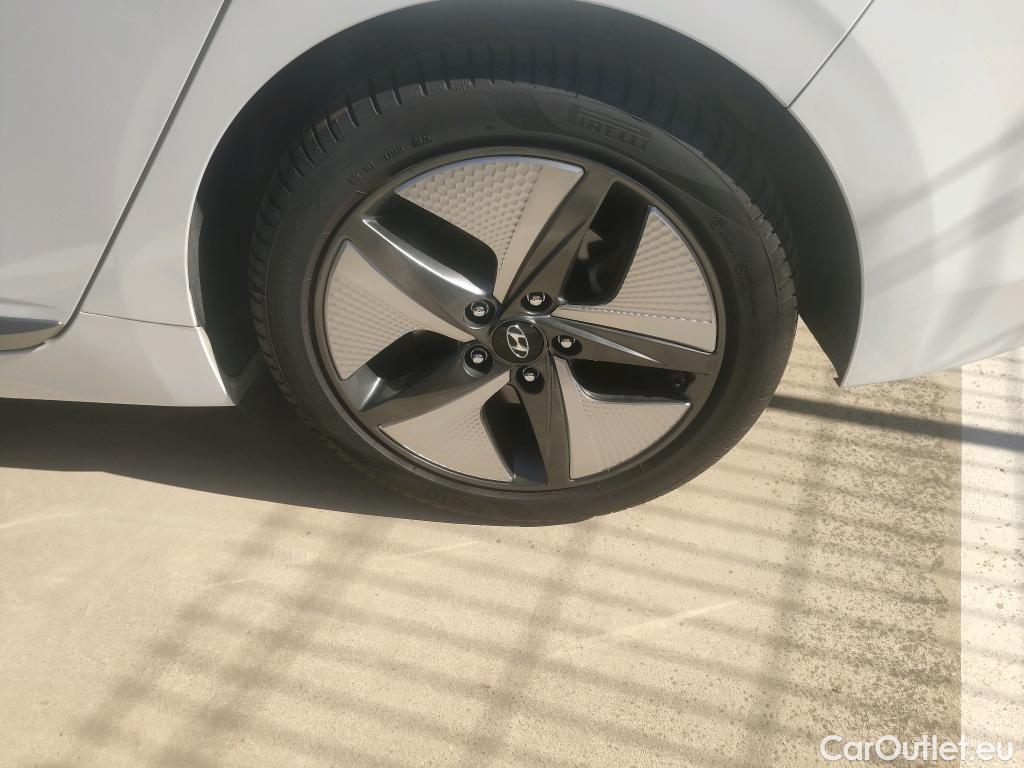  Hyundai   Ioniq HYUNDAI / 2019 / 5P / berlina con portón HEV 5P GDI 1.6 141CV DT TECNO #1