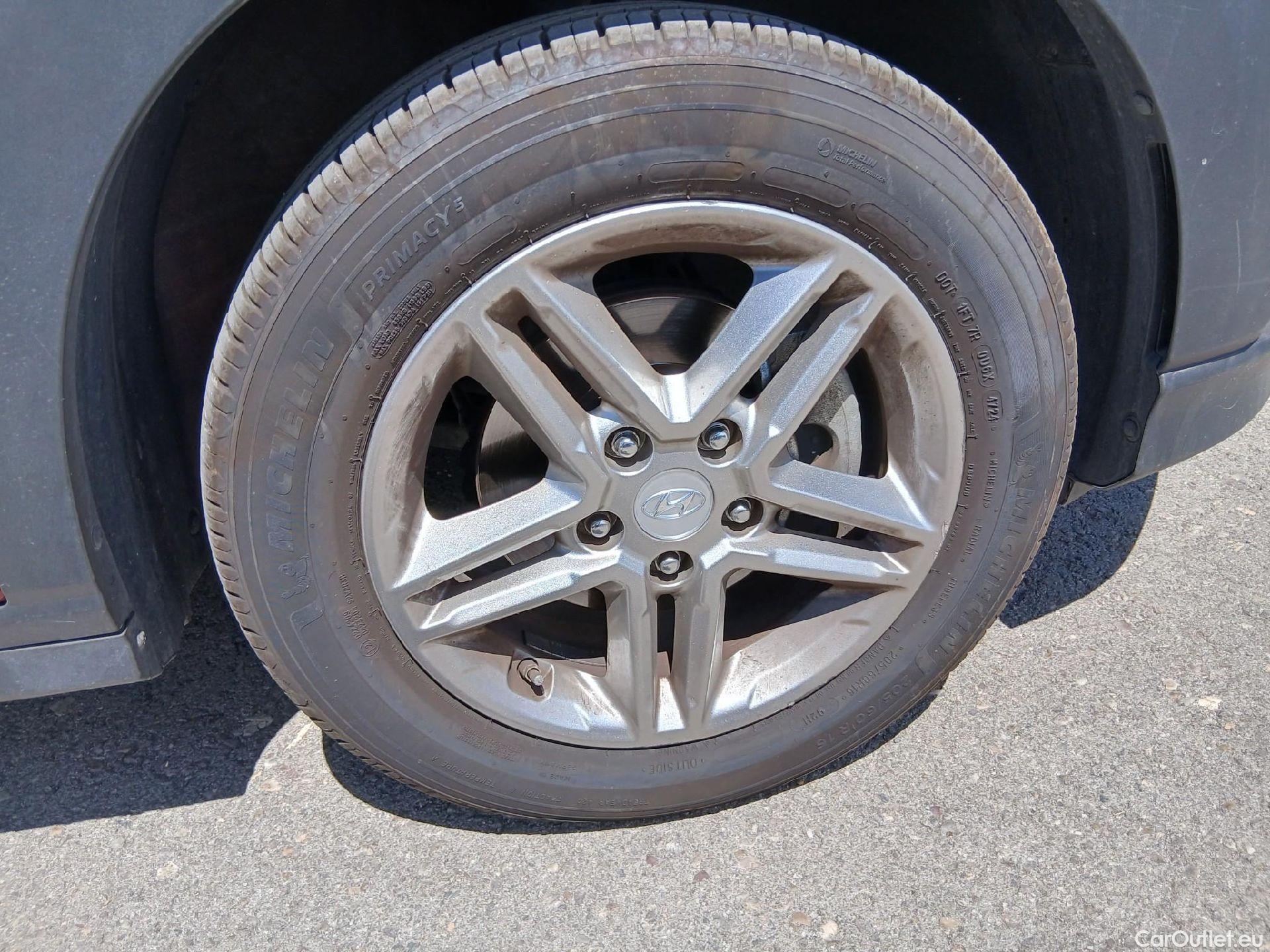  Hyundai  Konna HYUNDAI Kona / 2017 / 5P / todoterreno 1.0 TGDi Klass 4x2 #40