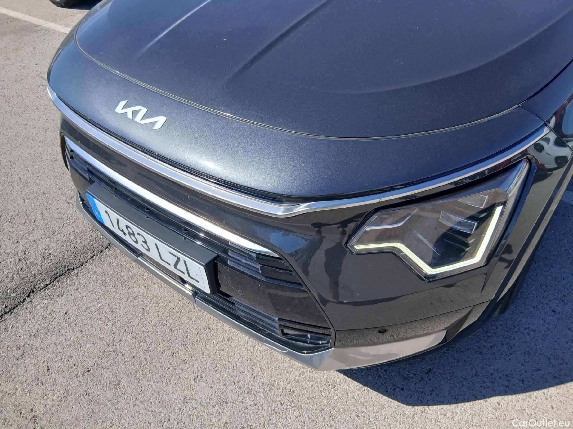  KIA  Niro KIA  / 2022 / 5P / crossover 1.6 GDi HEV 104kW (141CV) Drive #5
