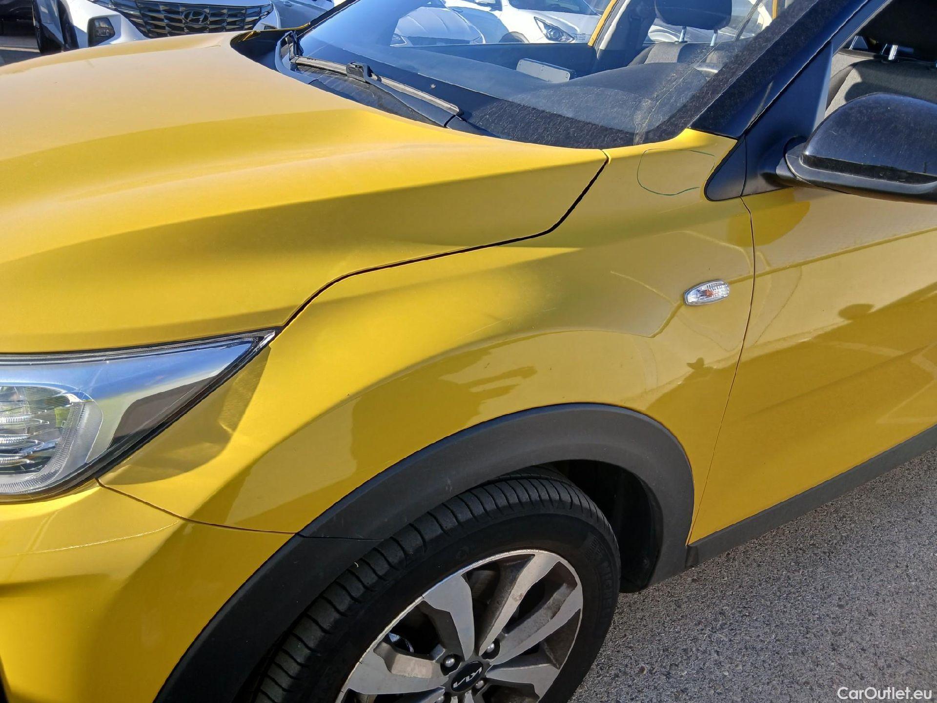  KIA  STONIC KIA  / 2017 / 5P / todoterreno 1.2 DPi 62kW (84CV) Concept #9