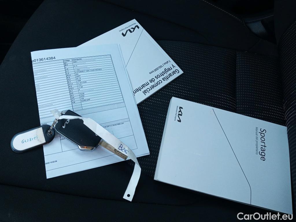  KIA  Sportage KIA  / 2022 / 5P / todoterreno 1.6 T-GDi 110kW (150CV) Drive 4x2 (AC2) #16