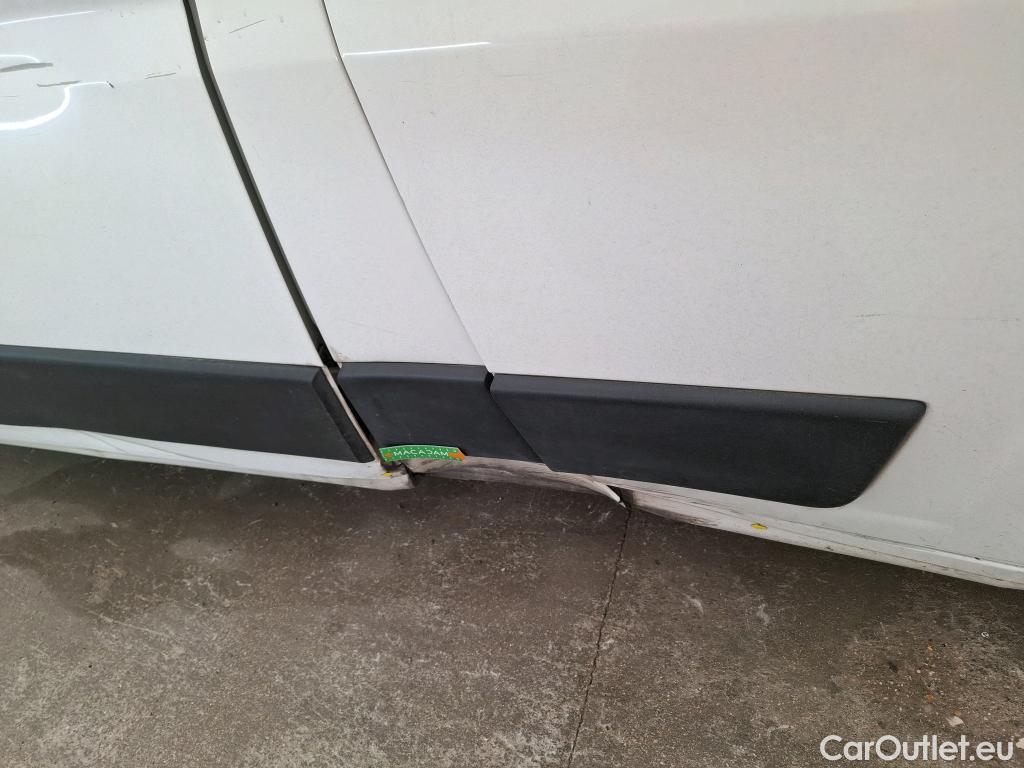  Citroen  Jumper CITROEN  CA VU 4p Fourgon 33 L2H1 BlueHDi 130 BVM6 Cab App Confort #8