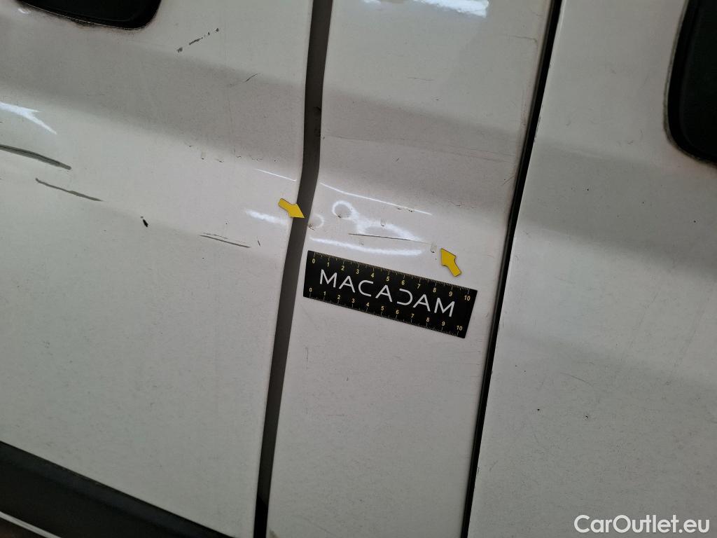  Citroen  Jumper CITROEN  CA VU 4p Fourgon 33 L2H1 BlueHDi 130 BVM6 Cab App Confort #11