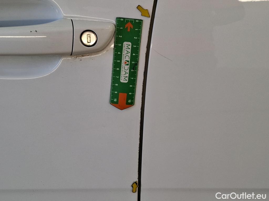  Citroen  C3  Société Feel 1.5 BlueHDI 100CV BVM6 E6d #13