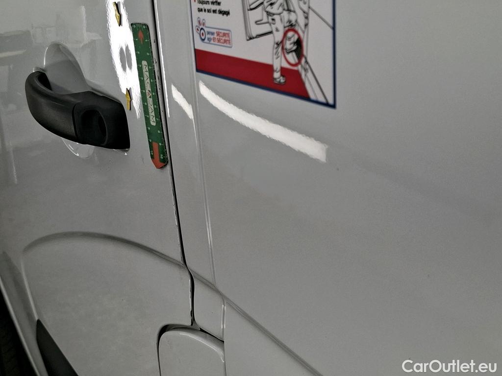  Renault  Master  III Fourgon L2H2 3 5 Grand Confort dCi 135CV BVM6 E6dT #34