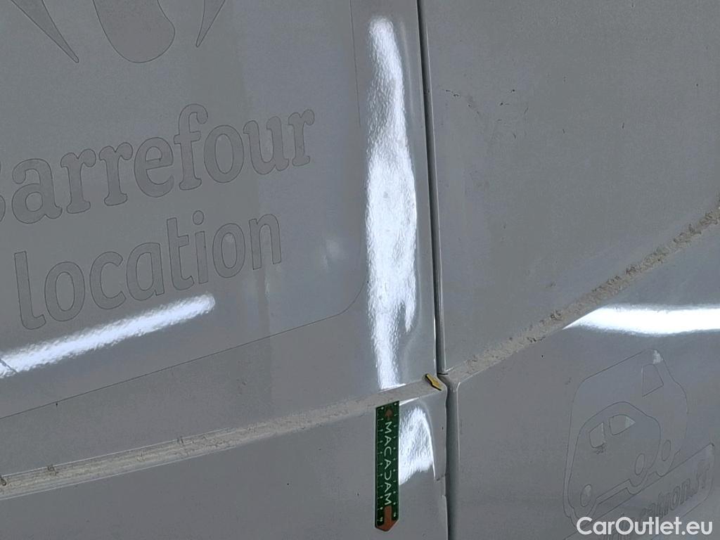  Renault  Trafic  Fourgon L2H1 3T Grand Confort 2.0 dCi 130CV BVM6 E6d #30