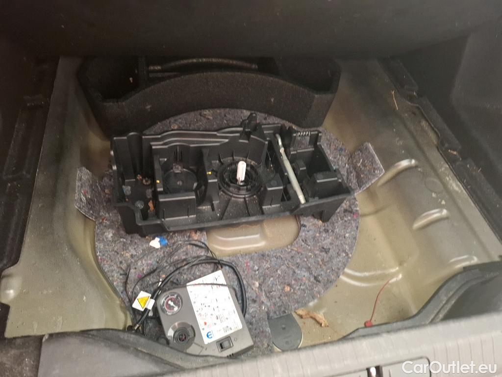  Citroen  C4 CITROEN  X / 2022 / 4P / Berline PureTech 130 S&S EAT8 Feel Pack #39