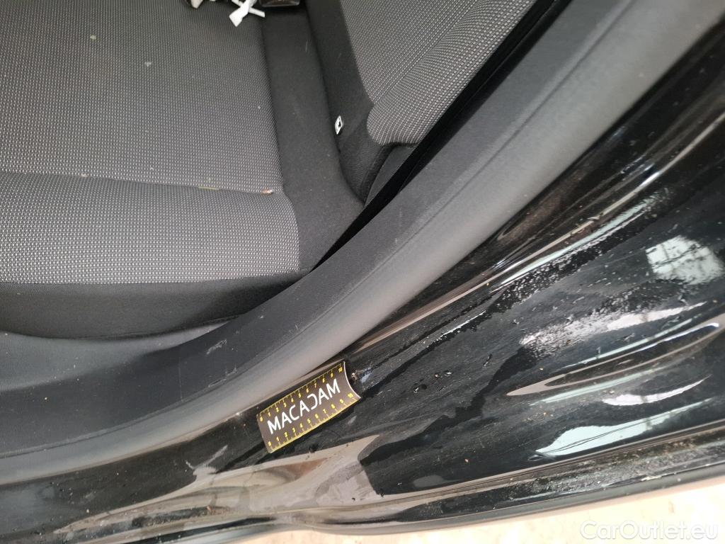  Citroen  C3  Feel Pack 1.2 PureTech 80CV BVM5 E6d #3