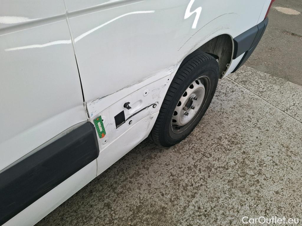  Renault  Master  III Fourgon L2H2 3 5 Grand Confort dCi 135CV BVM6 E6dT #30