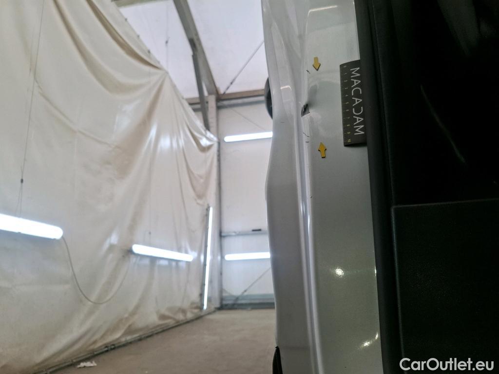  Renault  Trafic  III Fourgon Grand Confort L1H1 1000 1.6 dCi 95CV BVM6 E6 #38