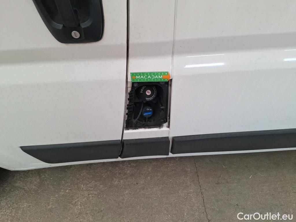  Citroen  Jumper CITROEN  CA VU 4p Fourgon 33 L2H1 BlueHDi 130 BVM6 Cab App Confort #71