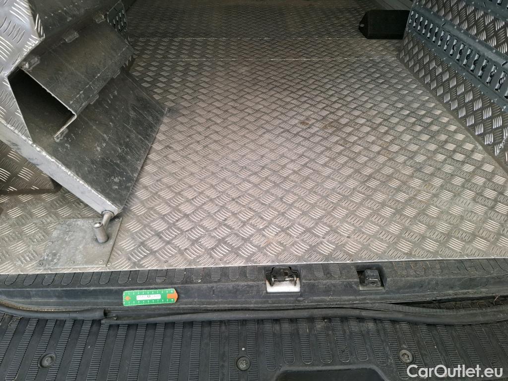  Renault  Master  III Fourgon L2H2 3 5 Grand Confort dCi 135CV BVM6 E6dT #23