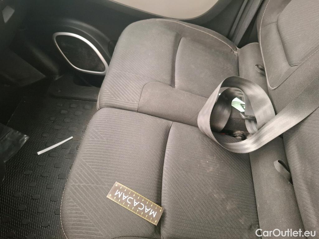  Renault  Trafic  III Fourgon Grand Confort L1H1 1000 1.6 dCi 95CV BVM6 E6 #71