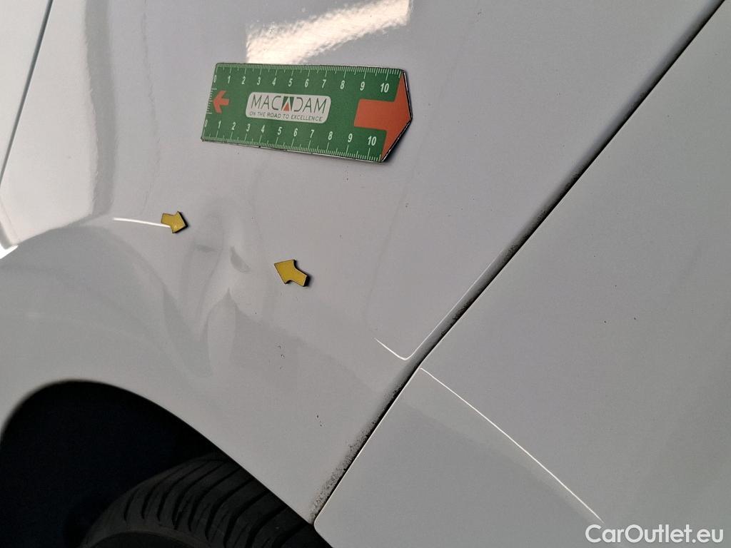  Renault  Clio  IV Air MediaNav 1.5 dCi 90CV BVM5 E6 #9