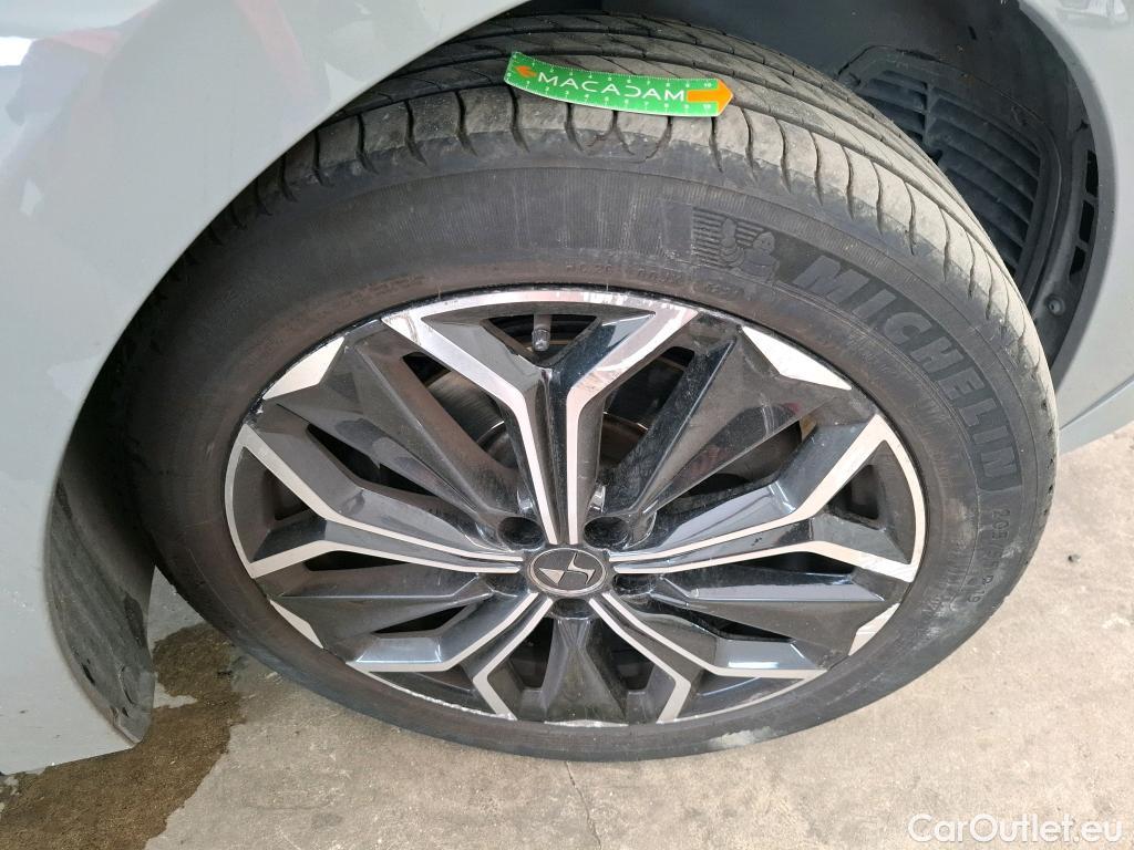  DS  DS4 DS 4 Rivoli 1.6 PureTech 180CV BVA8 E6d #1