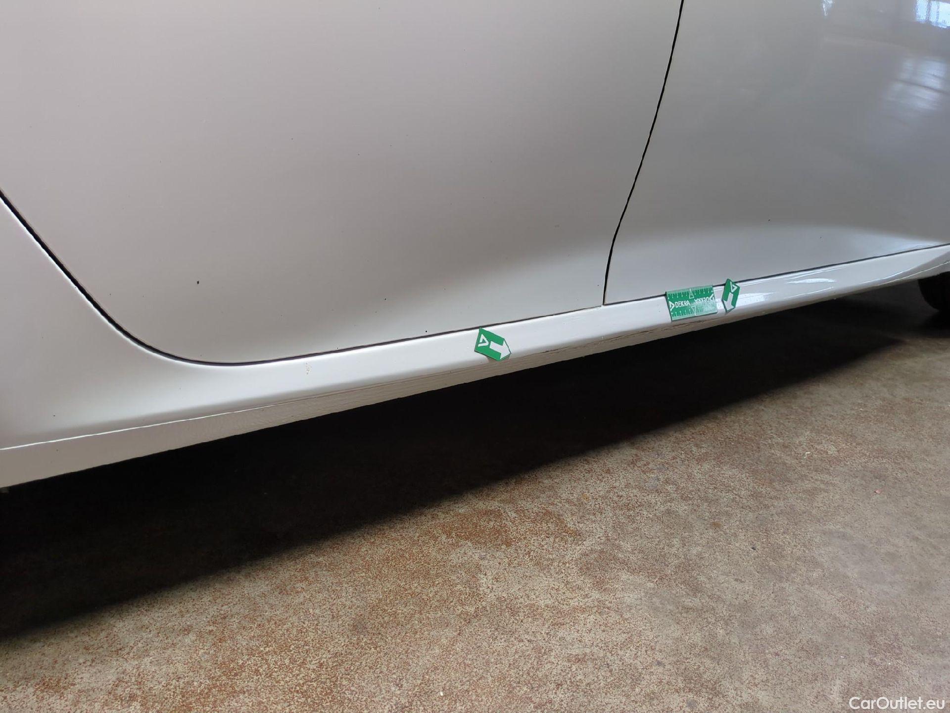  Peugeot  208 PEUGEOT  / 2019 / 5P / Berline Puretech 75 S&S LIKE #11