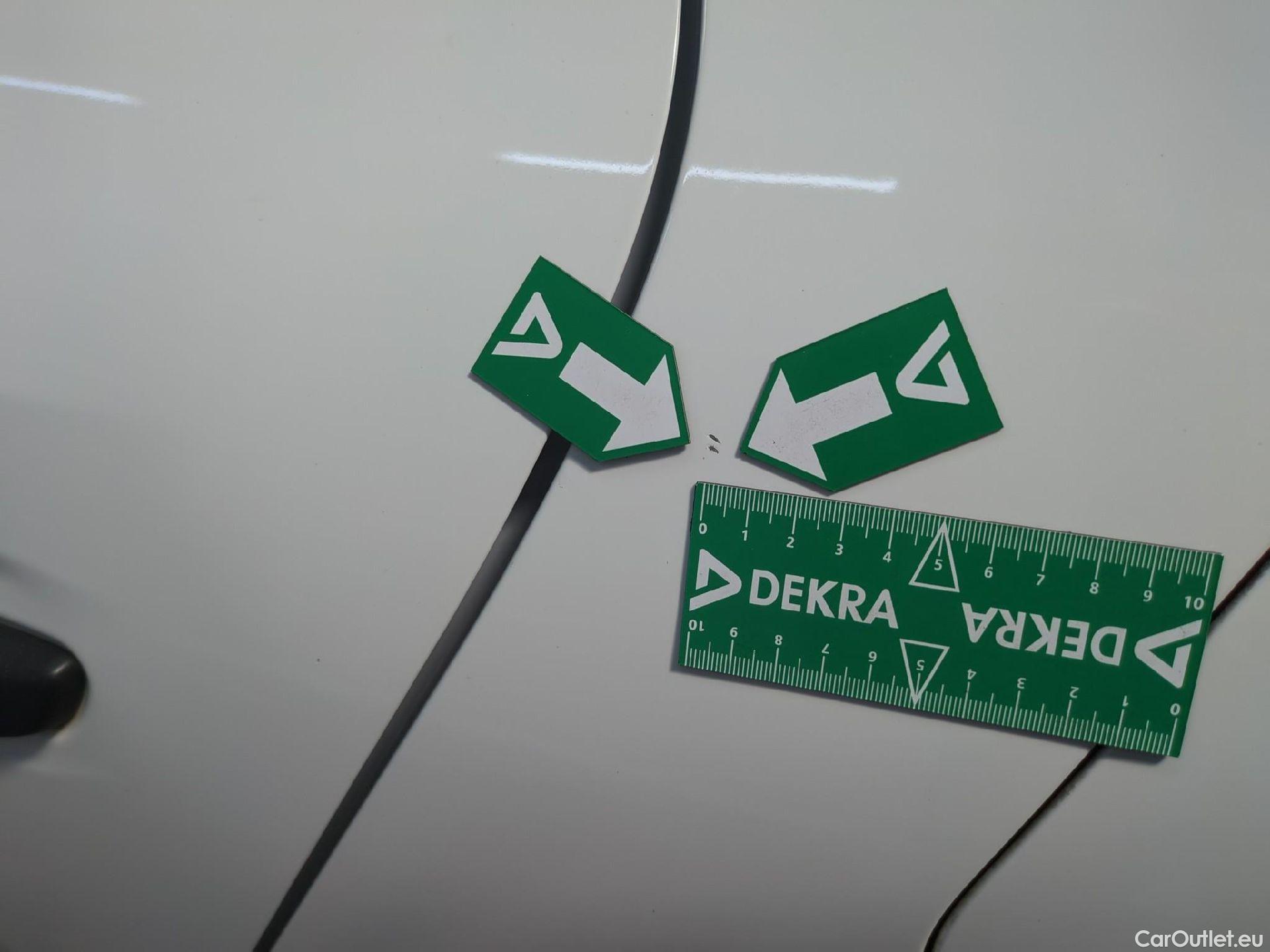  Peugeot  208 PEUGEOT  / 2019 / 5P / Berline Puretech 75 S&S LIKE #9