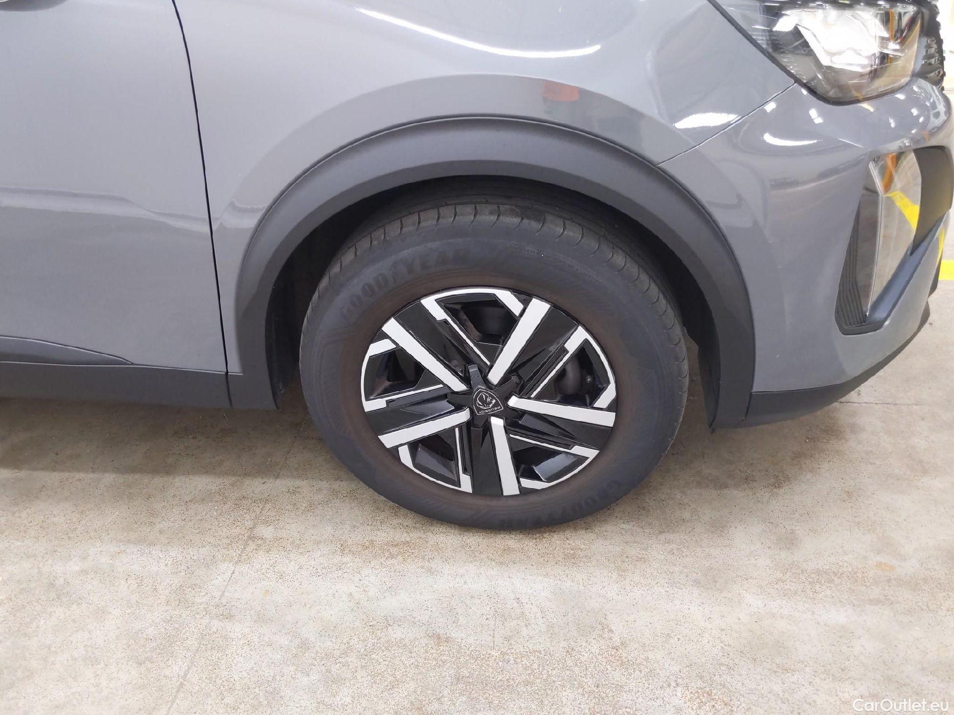  Peugeot  2008  Active 1.2 PureTech 100CV BVM6 6E #8