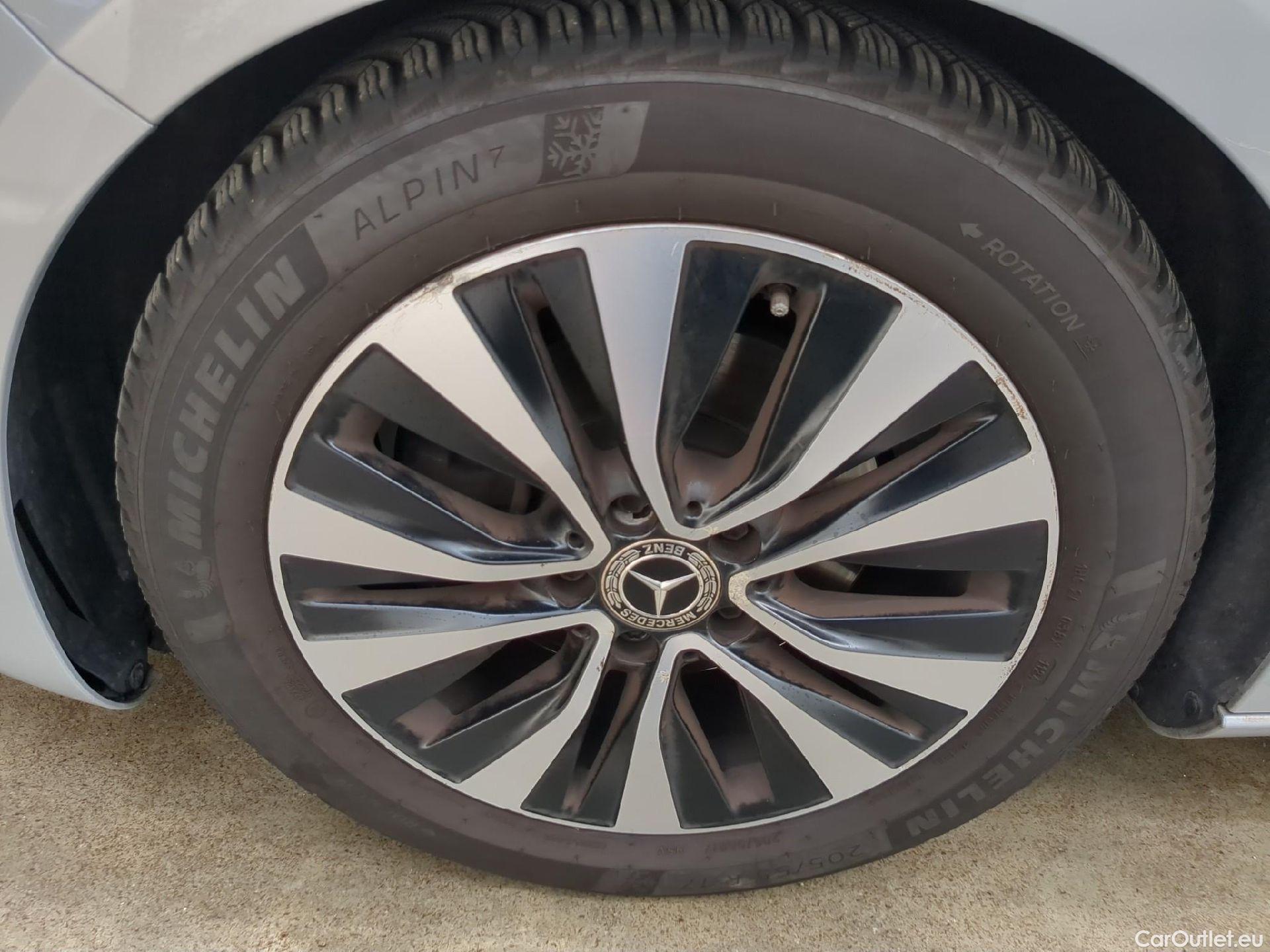  Mercedes  A-Klasse MERCEDES-BENZ Classe A Compact / 2018 / 5P / Berline A 180 Business Line 7G-DCT #5