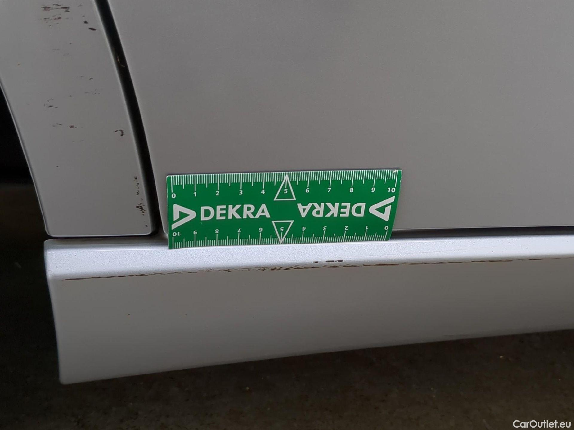  Mercedes  A-Klasse MERCEDES-BENZ Classe A Compact / 2018 / 5P / Berline A 180 Business Line 7G-DCT #19