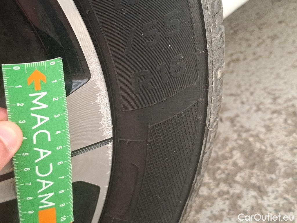  Renault  Clio RENAULT  / 2019 / 5P / Berline Evolution TCe 100 GPL #4