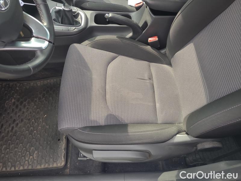  Hyundai  i30   cw (PD)(2017->)  kom.1.5i Family Comfort 5d #27