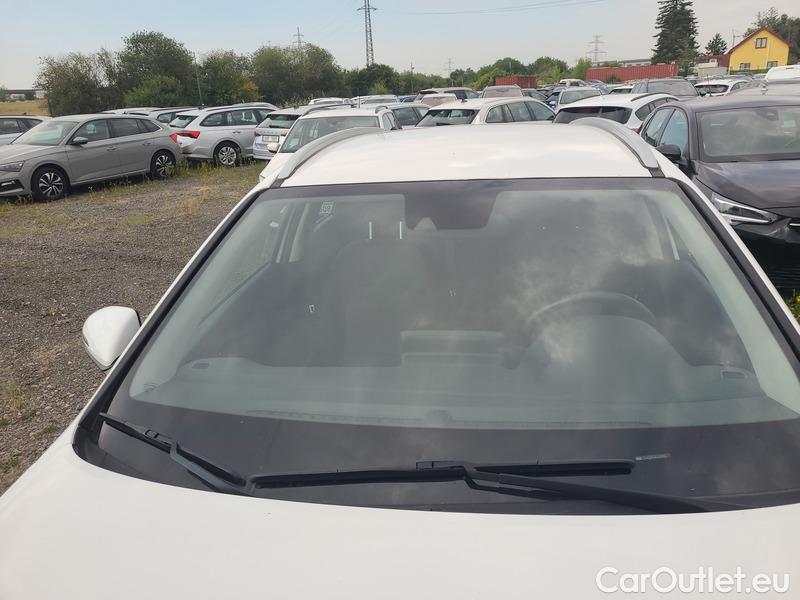  Hyundai  i30   cw (PD)(2017->)  kom.1.5i Family Comfort 5d #1