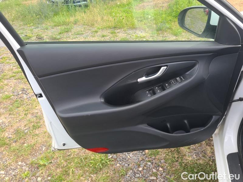  Hyundai  i30   cw (PD)(2017->)  kom.1.5i Family Comfort 5d #28