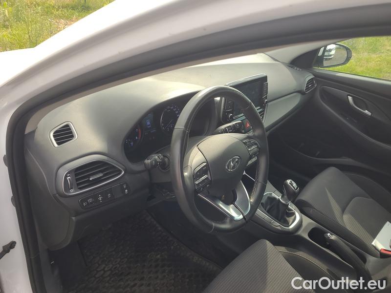  Hyundai  i30   cw (PD)(2017->)  kom.1.5i Family Comfort 5d #26
