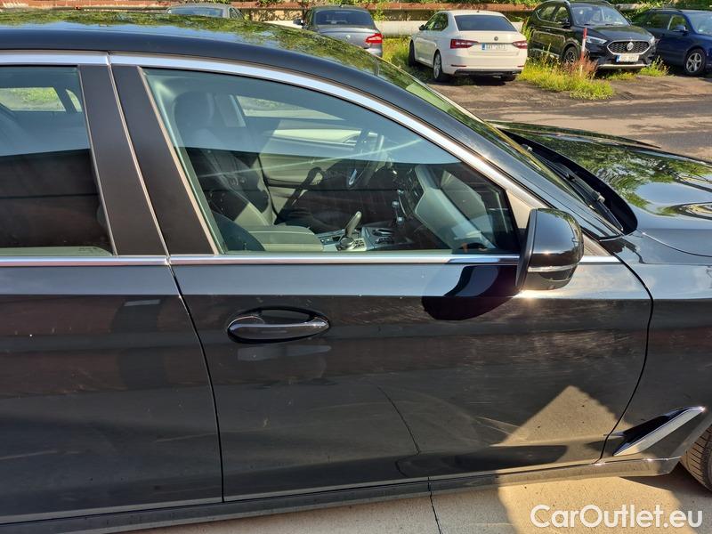  Bmw  Serie 5  530d xDrive AT 4d #14