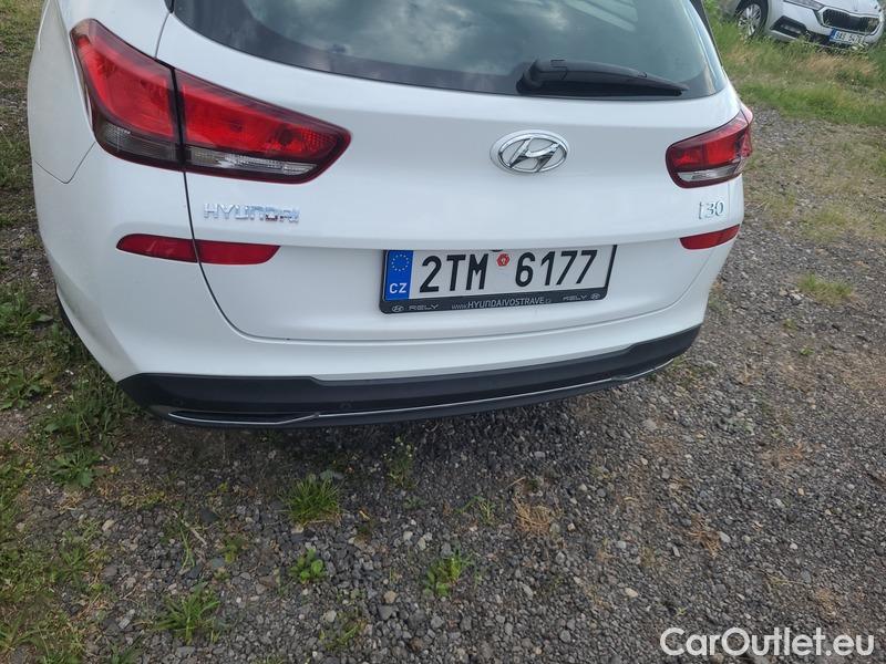  Hyundai  i30   cw (PD)(2017->)  kom.1.5i Family Comfort 5d #11